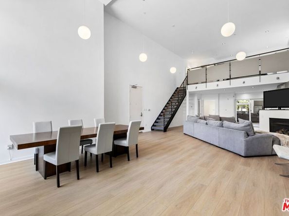 7062 Hawthorn Avenue 101, Los Angeles CA 90028