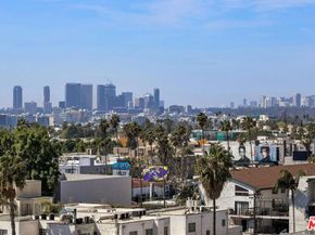 7062 Hawthorn Avenue 101, Los Angeles CA 90028