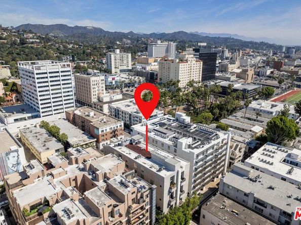 7062 Hawthorn Avenue 101, Los Angeles CA 90028
