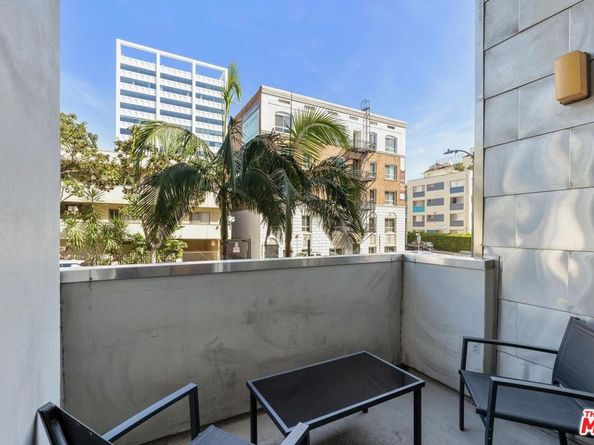 7062 Hawthorn Avenue 101, Los Angeles CA 90028