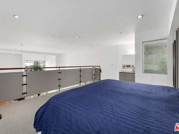 7062 Hawthorn Avenue 101, Los Angeles CA 90028