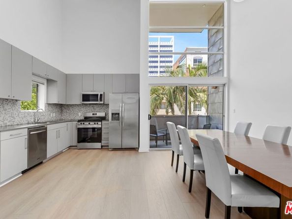 7062 Hawthorn Avenue 101, Los Angeles CA 90028