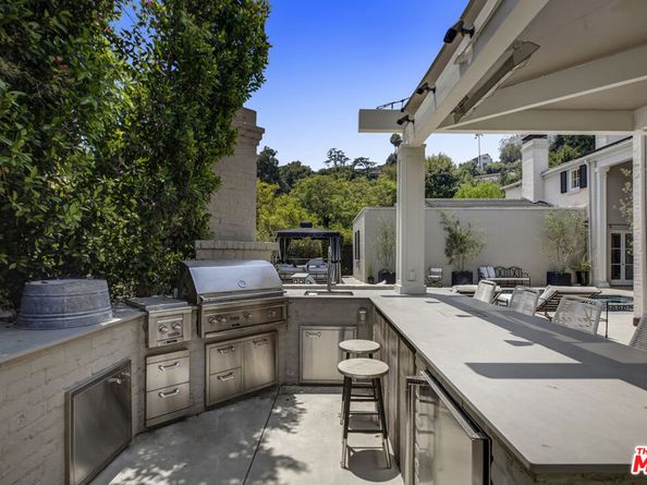 3659 Shannon Road, Los Angeles CA 90027