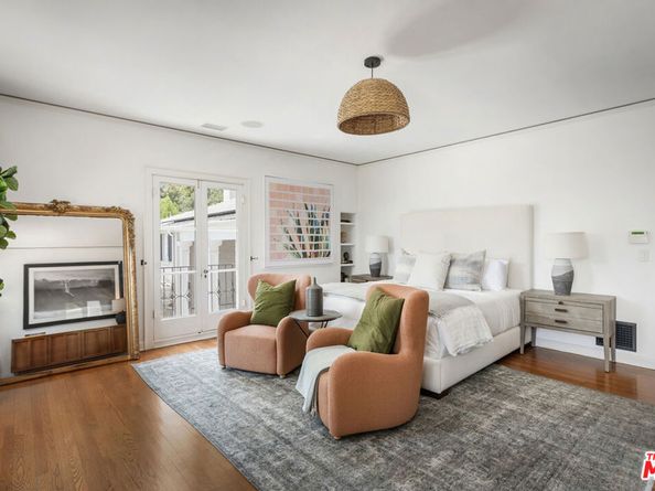3659 Shannon Road, Los Angeles CA 90027