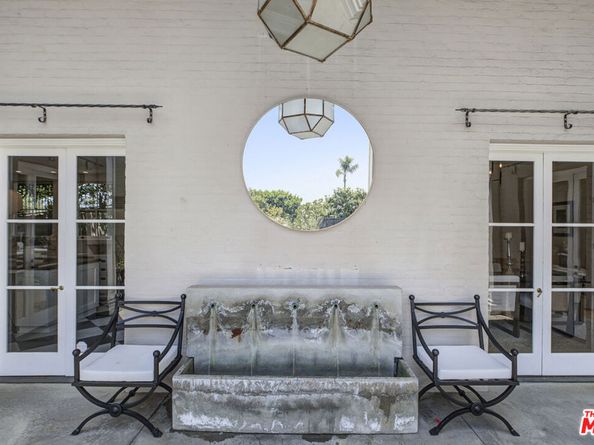3659 Shannon Road, Los Angeles CA 90027