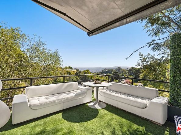 9314 Lloydcrest Drive, Beverly Hills CA 90210