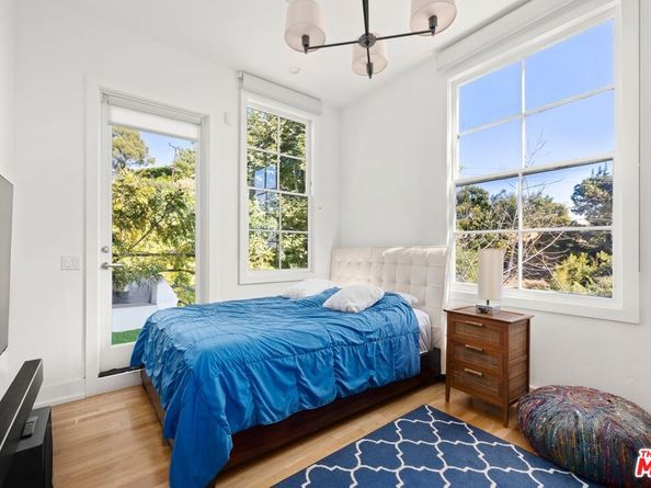 9314 Lloydcrest Drive, Beverly Hills CA 90210