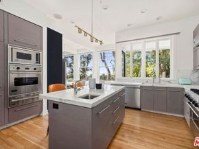 9314 Lloydcrest Drive, Beverly Hills CA 90210