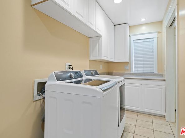 441 University Avenue, Burbank CA 91504