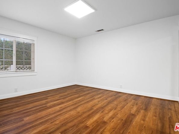 441 University Avenue, Burbank CA 91504