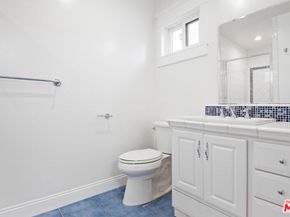 441 University Avenue, Burbank CA 91504