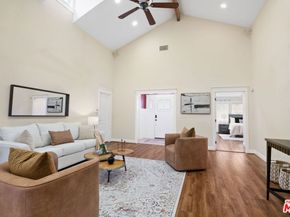 441 University Avenue, Burbank CA 91504