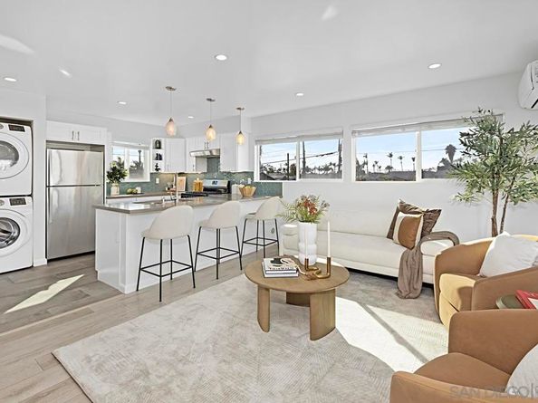 2871 73 Capps St, San Diego CA 92104