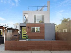 2871 73 Capps St, San Diego CA 92104