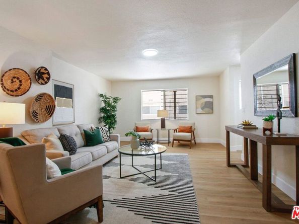 6339 10th Avenue, Los Angeles CA 90043