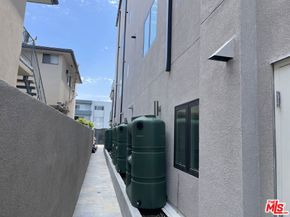 1427 S Bedford Street, Los Angeles CA 90035