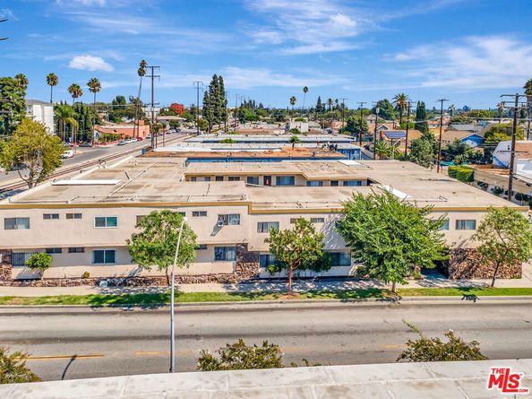 6110 Seville Avenue, Huntington Park CA 90255