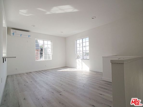 158 N Edgemont Street, Los Angeles CA 90004