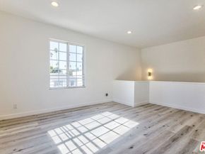 158 N Edgemont Street, Los Angeles CA 90004