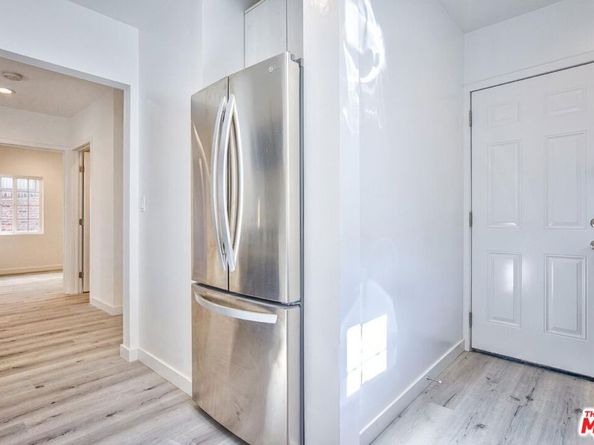 158 N Edgemont Street, Los Angeles CA 90004