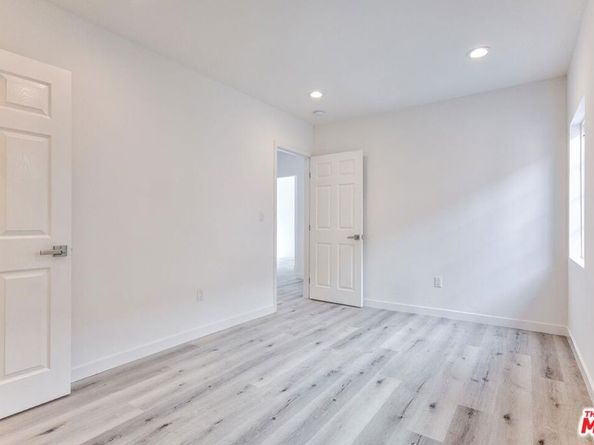 158 N Edgemont Street, Los Angeles CA 90004