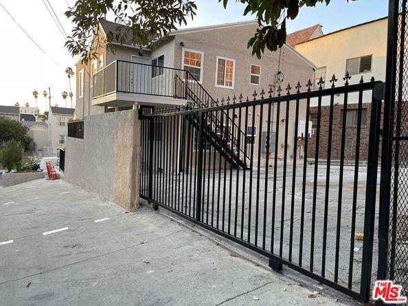 158 N Edgemont Street, Los Angeles CA 90004