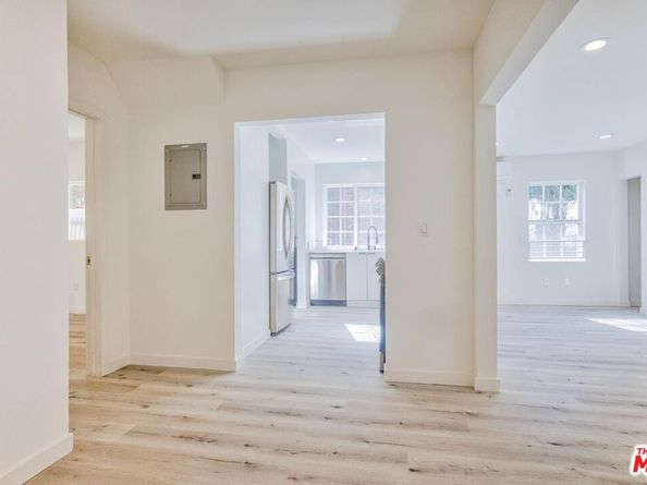 158 N Edgemont Street, Los Angeles CA 90004