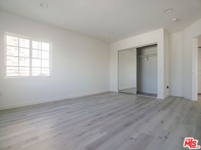 158 N Edgemont Street, Los Angeles CA 90004