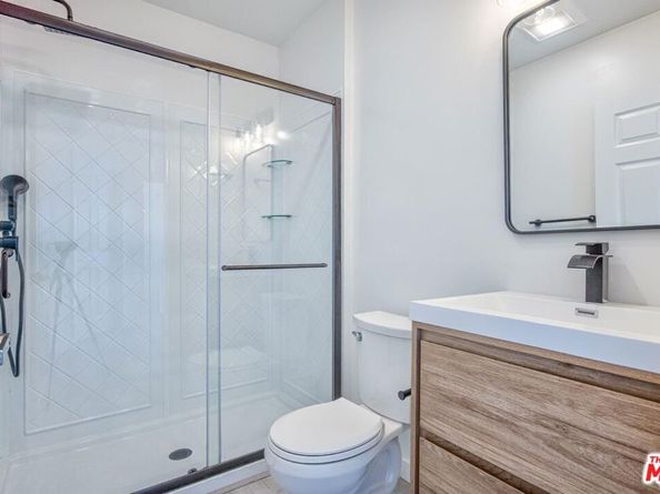 158 N Edgemont Street, Los Angeles CA 90004