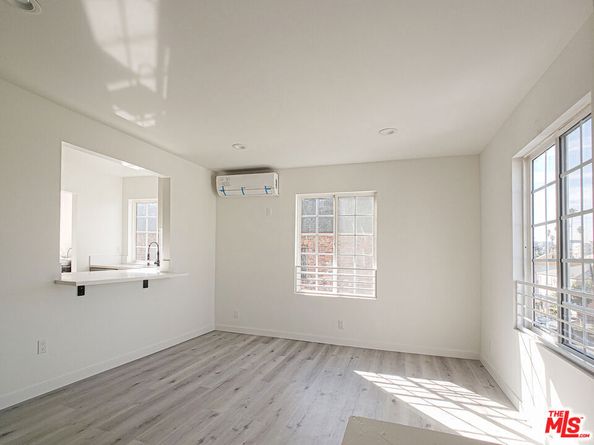 158 N Edgemont Street, Los Angeles CA 90004