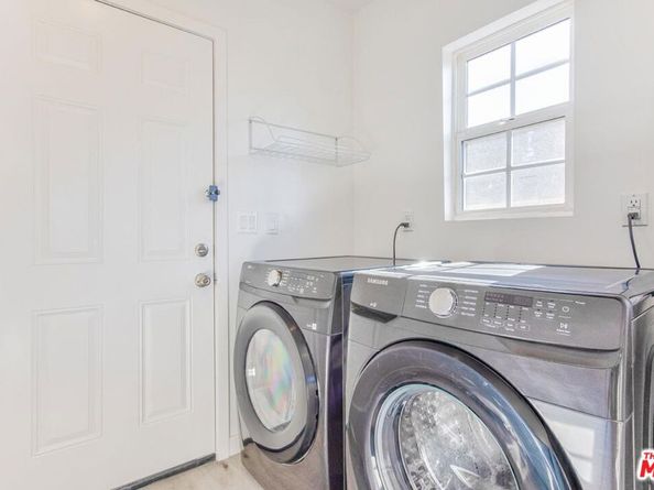 158 N Edgemont Street, Los Angeles CA 90004