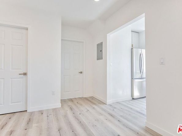 158 N Edgemont Street, Los Angeles CA 90004