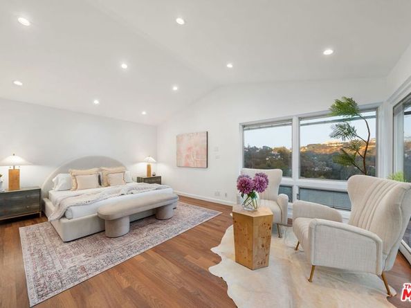 968 Kenfield Avenue, Los Angeles CA 90049