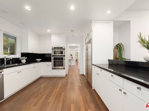 968 Kenfield Avenue, Los Angeles CA 90049