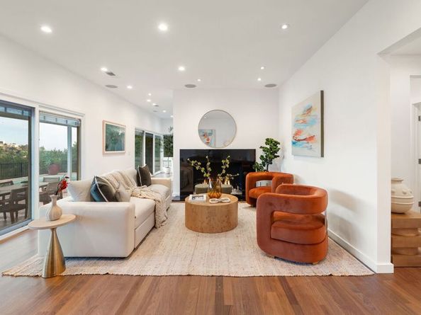 968 Kenfield Avenue, Los Angeles CA 90049