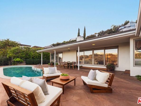 968 Kenfield Avenue, Los Angeles CA 90049