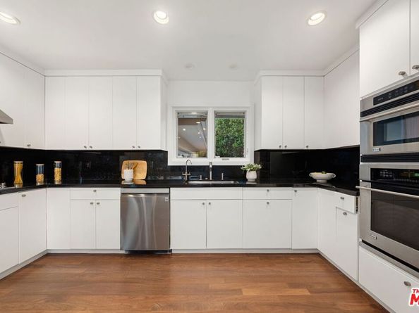 968 Kenfield Avenue, Los Angeles CA 90049