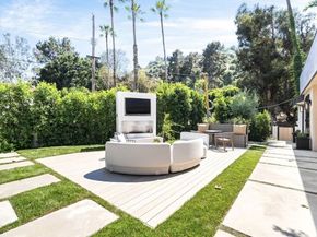 1914 N Laurel Canyon Boulevard, Los Angeles CA 90046