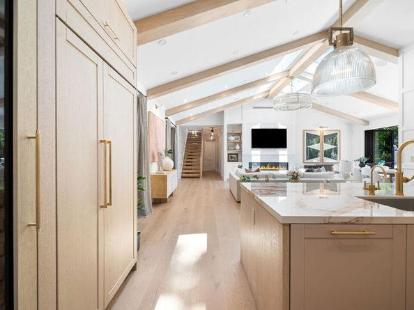 1914 N Laurel Canyon Boulevard, Los Angeles CA 90046