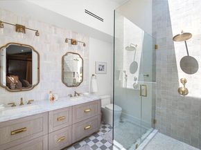 1914 N Laurel Canyon Boulevard, Los Angeles CA 90046