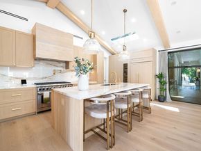 1914 N Laurel Canyon Boulevard, Los Angeles CA 90046