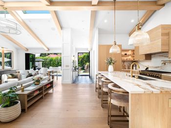 1914 N Laurel Canyon Boulevard