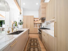 1914 N Laurel Canyon Boulevard, Los Angeles CA 90046