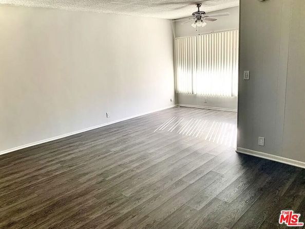 11280 Huston Street, North Hollywood CA 91601