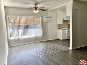 11280 Huston Street, North Hollywood CA 91601