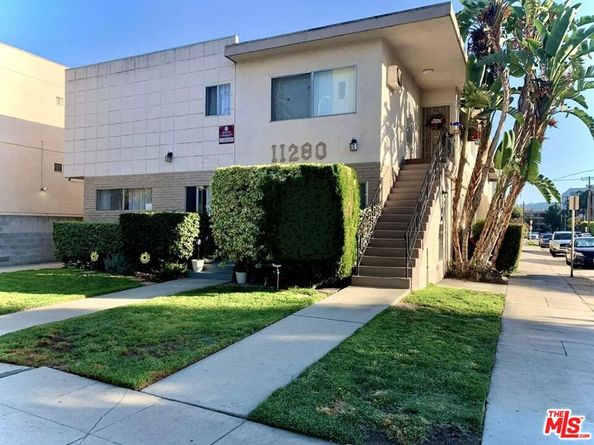 11280 Huston Street, North Hollywood CA 91601