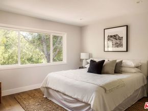 4031 Deerhorn Drive, Sherman Oaks CA 91403