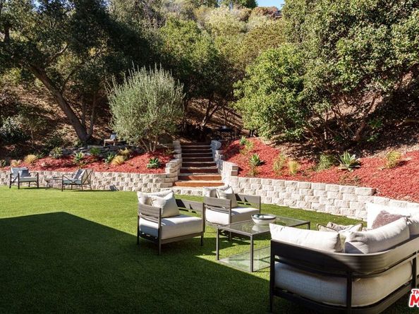 4031 Deerhorn Drive, Sherman Oaks CA 91403