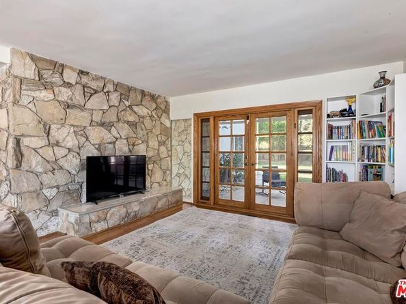 4151 Terraza Drive, Los Angeles CA 90008