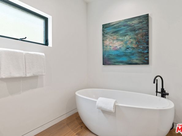 1620 Electric Avenue, Venice CA 90291